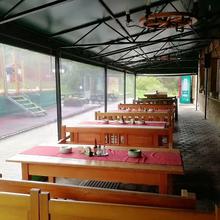 Zoo Pod Hresnou Guest house